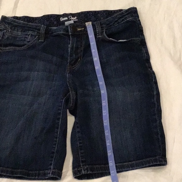 St John’s Bay Denim Jean Shorts Size 8 - Picture 3 of 6
